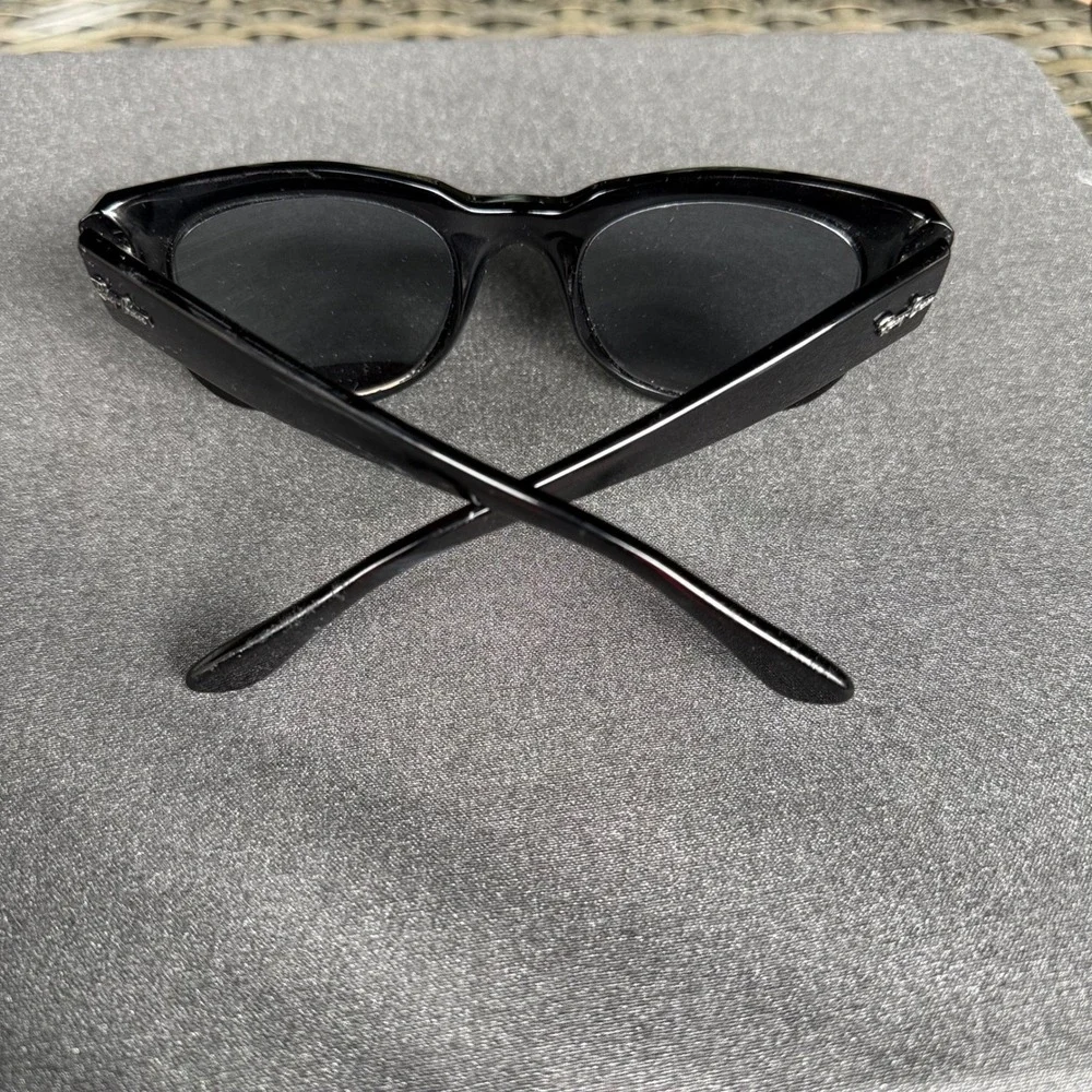 Ray-Ban RB4178 Sunglasses Women OS Black EUC  Cat Eye Gradient Italy